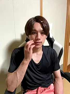 TastyTiffy – webcam model profile photo Image 13