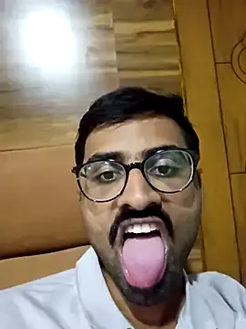 krishna8035 – webcam model profile photo