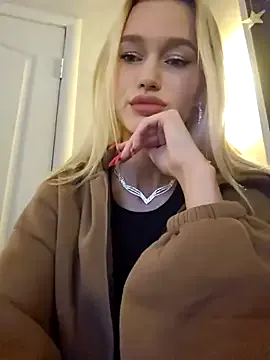 creambaby1 – webcam model profile photo Image 8