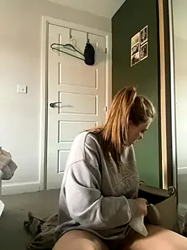 IvyStuart – webcam model profile photo Image 9