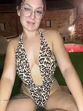 AnnAbbey – webcam model profile photo Image 6