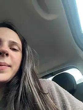 LaraCharm – webcam model profile photo Image 4