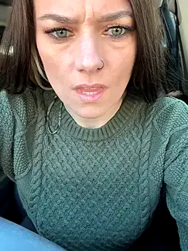 MiraKova – webcam model profile photo Image 17