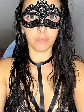 AishaHart – webcam model profile photo Image 15