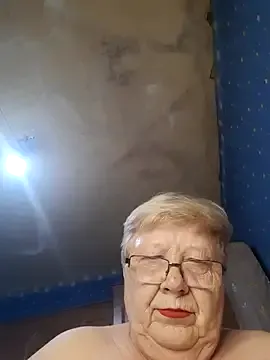 ElviraMilf – webcam model profile photo Image 3