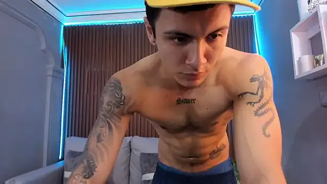 Dolce – webcam model profile photo Image 18