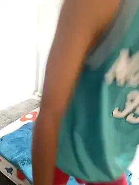 Lisaonthemoon – webcam model profile photo Image 5