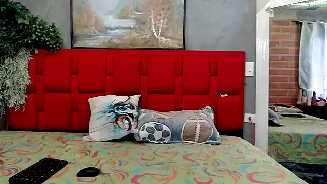 AngerlaMei – webcam model profile photo Image 2