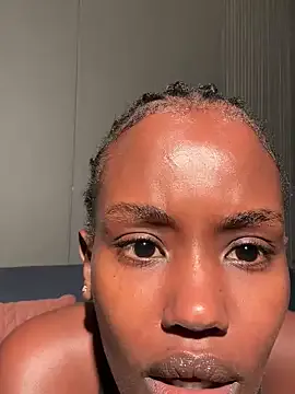 GabyCastellanos – webcam model profile photo Image 3