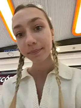 Zoluszka – webcam model profile photo Image 15