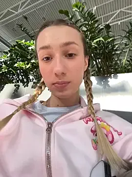 Zoluszka – webcam model profile photo Image 16