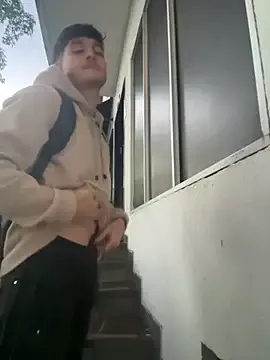 nagi_112 – webcam model profile photo Image 9