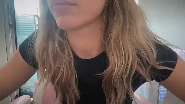 AndreaKalo – webcam model profile photo Image 14