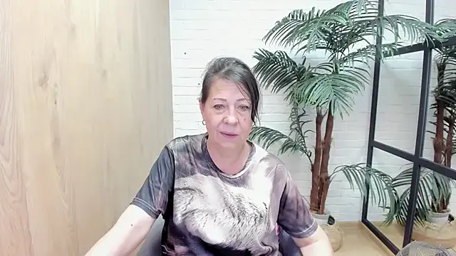 EwaBrown – webcam model profile photo Image 10