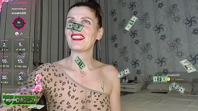 LaraOlson – webcam model profile photo Image 17