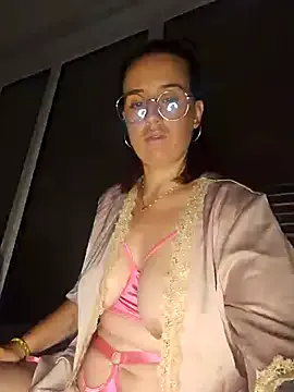 HaleyLyon – webcam model profile photo Image 11