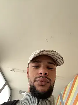 AlisonColemans – webcam model profile photo Image 18