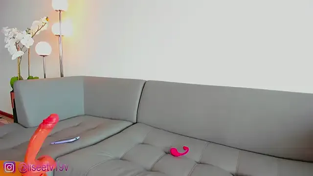 841_yayoi – webcam model profile photo Image 7