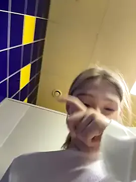 Hannahoff – webcam model profile photo Image 4