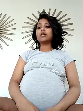 SherineNorth – webcam model profile photo Image 13