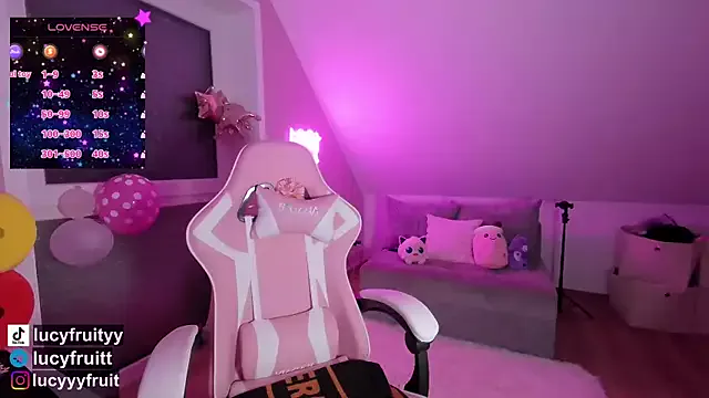 PrettyKatea – webcam model profile photo Image 19