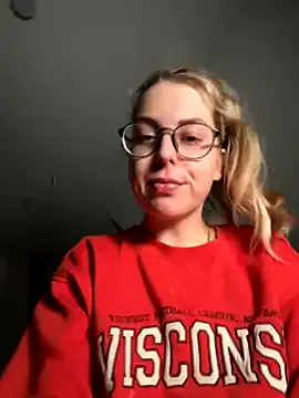 PrettyKatea – webcam model profile photo Image 6