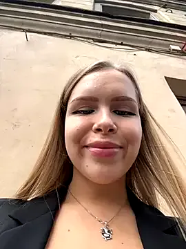 KateGale – webcam model profile photo Image 10