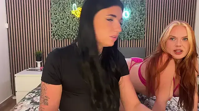 PaulinaGiovanni – webcam model profile photo Image 10