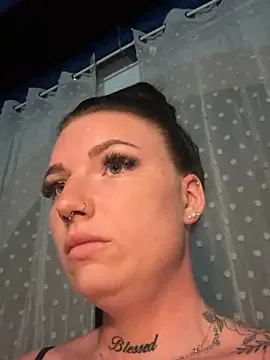 PaulinaGiovanni – webcam model profile photo Image 3