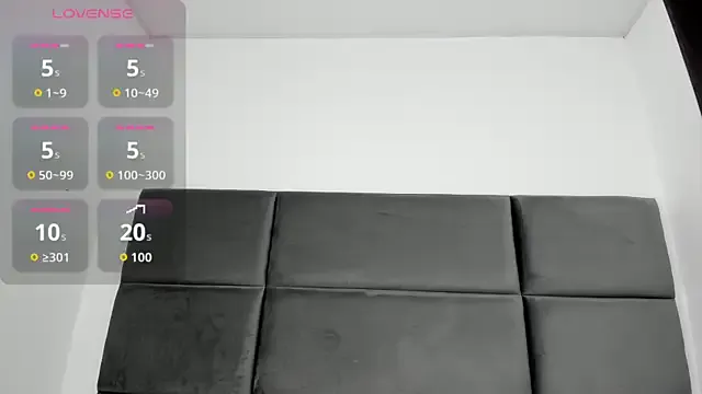 Dolce – webcam model profile photo Image 18