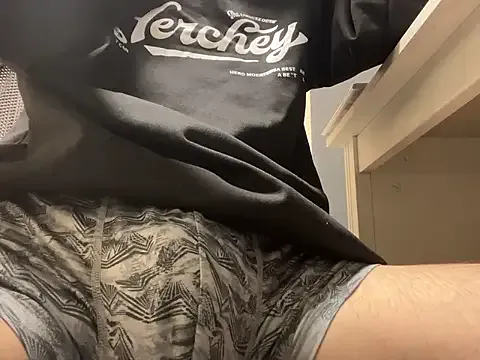 MiraKova – webcam model profile photo Image 10