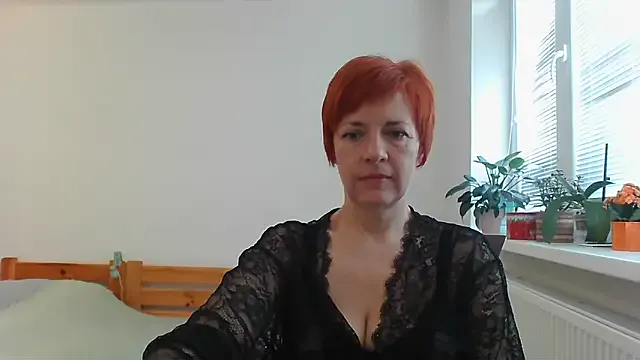 MaraEverly – webcam model profile photo Image 6