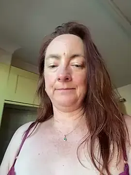 Dolce – webcam model profile photo Image 4