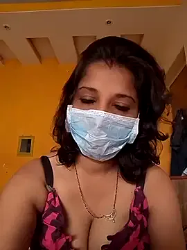 MiaLiaHot – webcam model profile photo Image 17