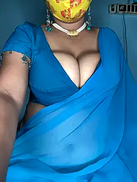 IvyStuart – webcam model profile photo Image 6