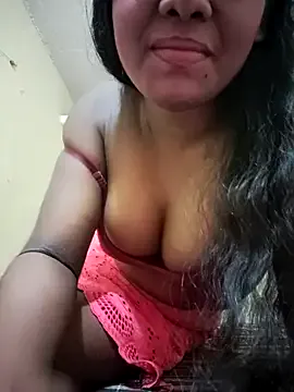 TokionaJoe – webcam model profile photo Image 4