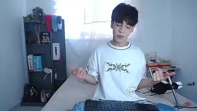 AlisonColemans – webcam model profile photo Image 4