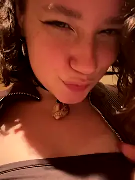 Aoi-Kitsunen – webcam model profile photo Image 14