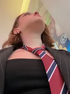 Aoi-Kitsunen – webcam model profile photo Image 4