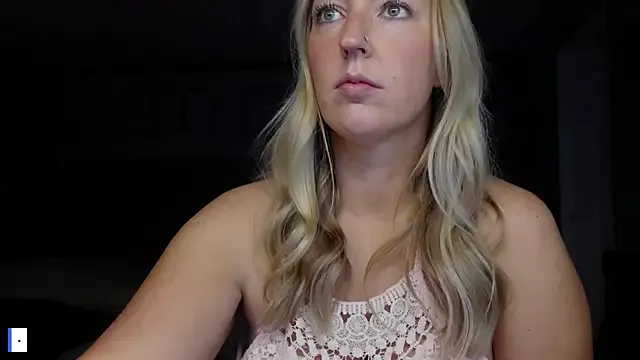 IvyHarpers – webcam model profile photo Image 5