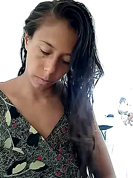 alana15 – webcam model profile photo Image 17