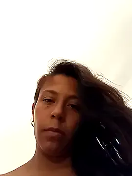 alana15 – webcam model profile photo Image 5