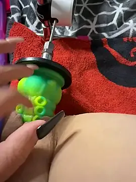 SherineNorth – webcam model profile photo Image 13