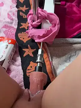 SherineNorth – webcam model profile photo Image 7