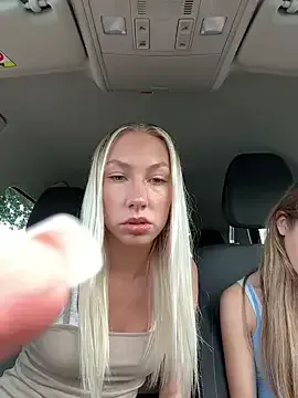 Bella – webcam model profile photo Image 8