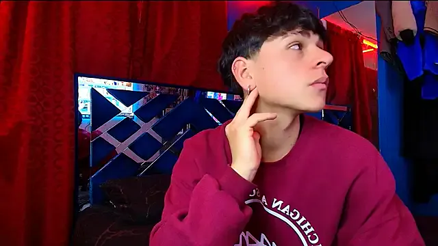 Antonellastrip_ – webcam model profile photo Image 17