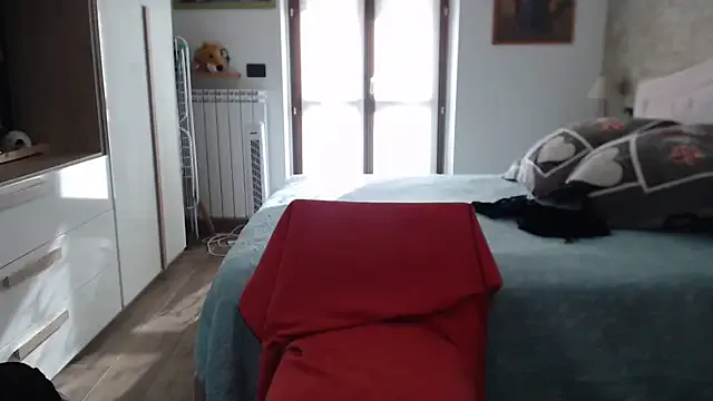 KateGale – webcam model profile photo Image 8