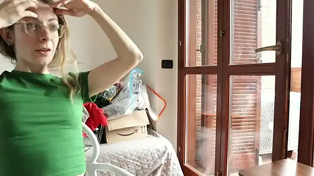 AriaSins – webcam model profile photo Image 2