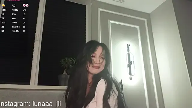 JessieLiu – webcam model profile photo Image 8