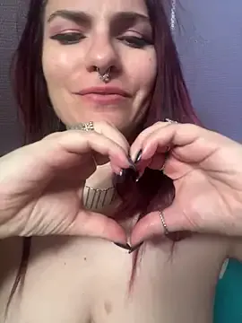 carolineford – webcam model profile photo Image 10